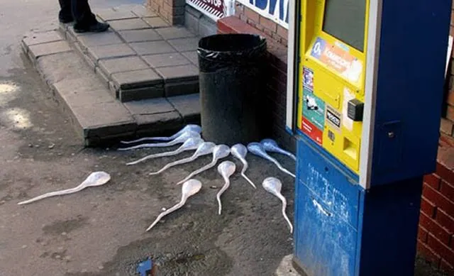 Artista cria esculturas e faz intervenções nas ruas