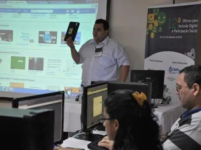 Primeiro passo para quem quer aprender a programar, o Scratch também é uma ferramenta que pode ajudar o professor a criar novas formas de ensinar em sala de aula, como jogos de perguntas e respostas Foto: Cartola - Agência de Conteúdo / Divulgação