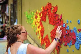 Origami para enfeitar muros e painéis