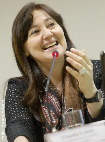 Entrevista – Cláudia Leitão – para A CASA