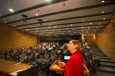 A expansão das bibliotecas digitais e virtuais