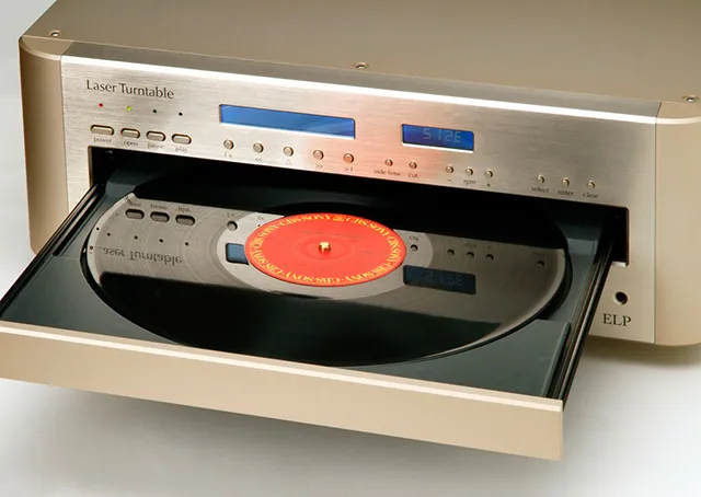 Vitrola japonesa utiliza laser para ler discos de vinil