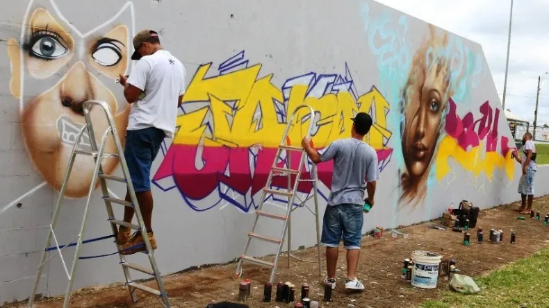 Prefeitura de São Carlos (SP) oferece cursos de Moda, Grafite e Paisagismo
